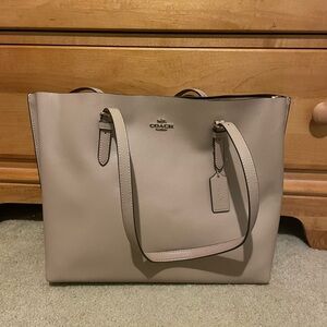 Coach Mollie Tote